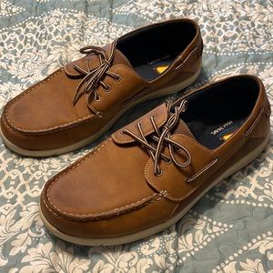 Men’s Maui Island shoes *never worn*